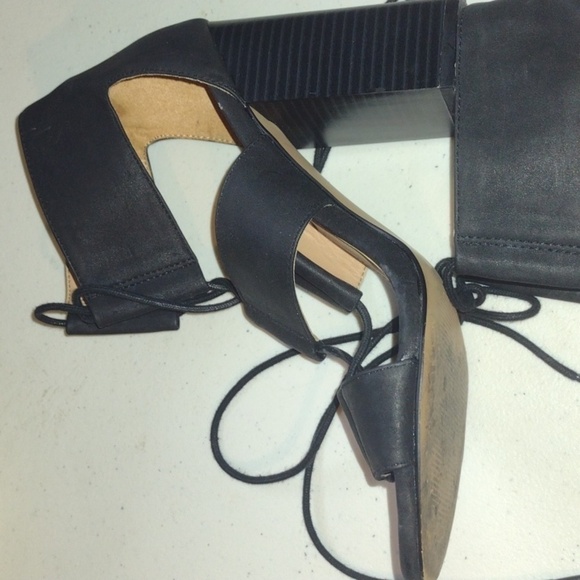 LOFT black lace up chunky heels size 8 - Picture 8 of 16